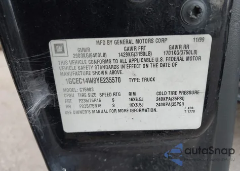 2000 Chevrolet Silverado 1500 z USA, uszkodzony, nr VIN 1GCEC14W8YE235570